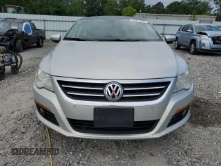 2010 Volkswagen CC Lux Limited Edition z VIN WVWHN7ANXAE559180, wystawiony jako Copart lot #52904395 z przebiegiem 102 449 mil mil oraz Szkoda całkowita • Salvage title. Historia ofert i sprzedaży dostępna na DreamBid. Obrazek 5.