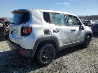 2021 Jeep Renegade Upland with VIN ZACNJDAB2MPN21535, listed as a Copart auction lot 46889645 with 17,333 mi miles and Salvage title. Bid and sale history available at DreamBid. Image 3.
