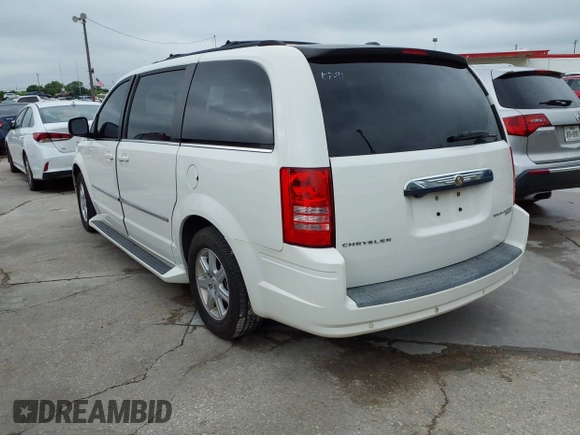 2010 Chrysler Town & Country Touring with VIN 2A4RR5D14AR133746, listed as a IAAI auction lot 42116450 with 221,775 mi miles. Bid and sale history available at carsss.com. Image 3.