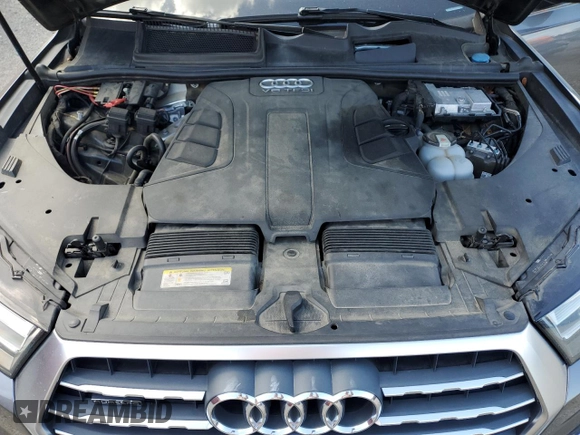 2018 Audi Q7 Prestige with VIN WA1VAAF72JD032076, listed as a Copart auction lot 57638005 with 211,242 mi miles and Salvage title. Bid and sale history available at DreamBid. Image 12.