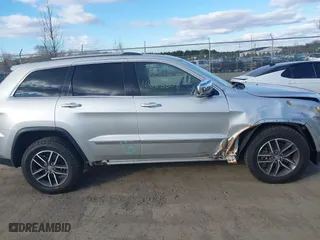 2011 Jeep Grand Cherokee Limited with VIN 1J4RR5GT8BC527676, listed as a IAAI auction lot 41683807 with 101,324 mi miles. Bid and sale history available at carsss.com. Image 13.