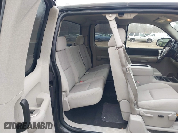 2007 Chevrolet Silverado 1500 1LT with VIN 2GCEK19J271577984, listed as a IAAI auction lot 41736967 with 224,716 mi miles and . Bid and sale history available at DreamBid. Image 8.