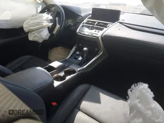 2019 Lexus NX 300 z VIN JTJYARBZ7K2157187, wystawiony jako IAAI lot #41914138 z przebiegiem 81 265 mil mil oraz . Historia ofert i sprzedaży dostępna na DreamBid. Obrazek 5.