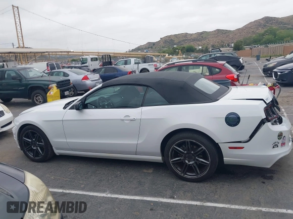 2014 Ford Mustang V6 with VIN 1ZVBP8EM8E5333696, listed as a IAAI auction lot 42042132 with 58,300 mi miles. Bid and sale history available at carsss.com. Image 14.