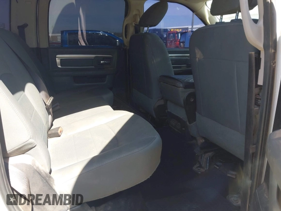 2016 Ram 2500 SLT with VIN 3C6UR5DLXGG209185, listed as a IAAI auction lot 41814628 with 298,573 mi miles. Bid and sale history available at carsss.com. Image 8.
