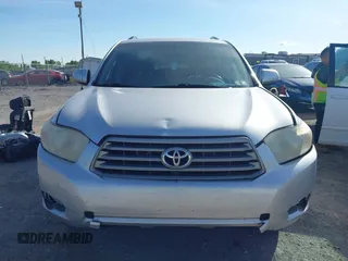 2009 Toyota Highlander z VIN JTEES41A192126069, wystawiony jako IAAI lot #42288380 z przebiegiem 211 915 mil mil oraz . Historia ofert i sprzedaży dostępna na DreamBid. Obrazek 12.