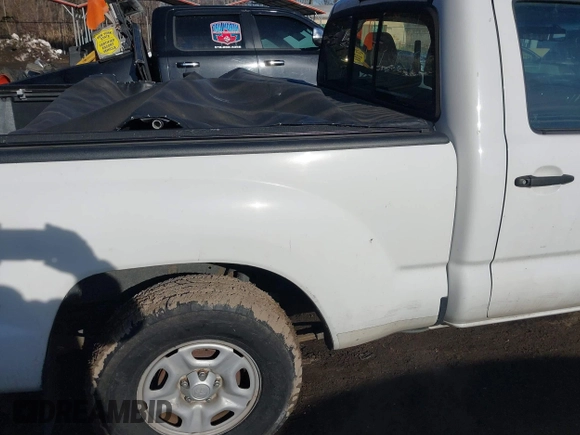 2014 Toyota Tacoma with VIN 5TFNX4CN0EX032686, listed as a IAAI auction lot 41435281 with 84,425 mi miles and . Bid and sale history available at DreamBid. Image 8.