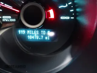 2014 Ford Mustang V6 z VIN 1ZVBP8AM5E5304212, wystawiony jako IAAI lot #42349481 z przebiegiem 18 478 mil mil oraz . Historia ofert i sprzedaży dostępna na DreamBid. Obrazek 15.