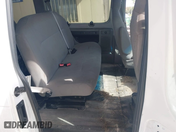 2014 Ford Econoline Passenger XL with VIN 1FBNE3BL5EDB11826, listed as a IAAI auction lot 40860317 with 216,900 mi miles. Bid and sale history available at carsss.com. Image 8.