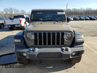 2020 Jeep Gladiator Sport S z VIN 1C6HJTAG8LL177144, wystawiony jako Copart lot #44770895 z przebiegiem 126 780 mil mil oraz Szkody całkowita. Historia ofert i sprzedaży dostępna na DreamBid. Obrazek 5.