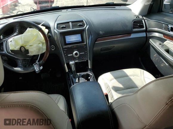 2019 Ford Explorer Platinum с VIN 1FM5K8HT1KGA40736, выставлен на аукционе Copart как лот 54357915 с пробегом 67 164 миль миль и Списание • Salvage title. История ставок и продаж доступна на DreamBid. Изображение 8.