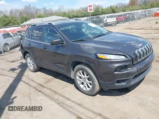 2016 Jeep Cherokee Latitude с VIN 1C4PJMCS5GW285589, выставлен на аукционе IAAI как лот 42063202 с пробегом 113 682 миль миль и . История ставок и продаж доступна на DreamBid. Изображение 1.