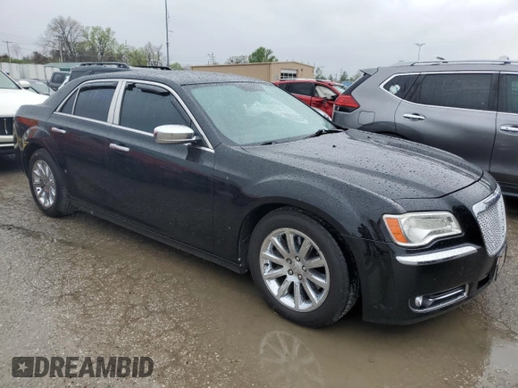 2013 Chrysler 300 C z VIN 2C3CCAET1DH568910, wystawiony jako Copart lot #50037004 z przebiegiem 136 228 mil mil oraz Szkoda całkowita • Salvage title. Historia ofert i sprzedaży dostępna na DreamBid. Obrazek 4.