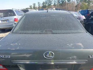 2004 Lexus LS 430 with VIN JTHBN36F640127573, listed as a IAAI auction lot 41888200 with 176,000 mi miles. Bid and sale history available at carsss.com. Image 16.
