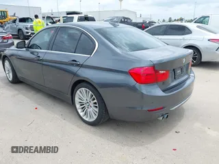 2015 BMW 3 Series 328i с VIN WBA3A5G58FNS87928, выставлен на аукционе IAAI как лот 42392498 с пробегом 108 697 миль миль и . История ставок и продаж доступна на DreamBid. Изображение 3.