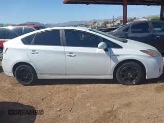 2011 Toyota Prius I with VIN JTDKN3DU6B0266604, listed as a IAAI auction lot 41981587 with 184,346 mi miles. Bid and sale history available at carsss.com. Image 13.