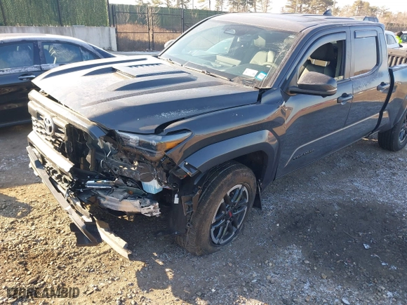 2024 Toyota Tacoma 4WD SR5 with VIN 3TMLB5JN8RM022627, listed as a IAAI auction lot 41245795 with 6,752 mi miles. Bid and sale history available at carsss.com. Image 6.