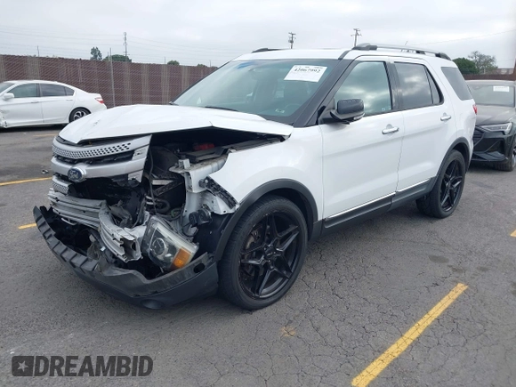 2015 Ford Explorer XLT with VIN 1FM5K7D80FGB50324, listed as a IAAI auction lot 42067992 with 106,207 mi miles and . Bid and sale history available at carsss.com. Image 2.