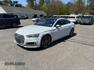 2019 Audi S5 Sportback Premium Plus z VIN WAUB4CF52KA016552, wystawiony jako Copart lot #62260685 z przebiegiem 97 727 mil mil oraz Czysty tytuł • Clean title. Historia ofert i sprzedaży dostępna na DreamBid. Obrazek 1.