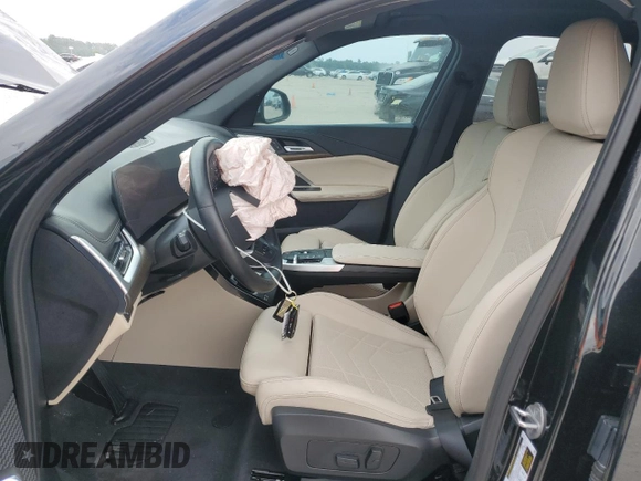 2024 BMW X1 xDrive28i z VIN WBX73EF07R5Y34795, wystawiony jako Copart lot #52121345 z przebiegiem 8 605 mil mil oraz Nie do naprawy • Non repairable. Historia ofert i sprzedaży dostępna na DreamBid. Obrazek 7.