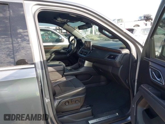 2022 Chevrolet Suburban Premier with VIN 1GNSKFKD2NR138333, listed as a IAAI auction lot 41911336 with 78,003 mi miles. Bid and sale history available at carsss.com. Image 5.