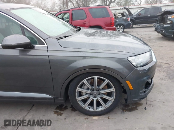 2018 Audi Q7 Premium Plus with VIN WA1LHAF70JD040387, listed as a IAAI auction lot 41087797 with 75,031 mi miles. Bid and sale history available at carsss.com. Image 17.