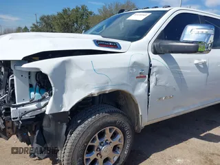 2024 Ram 2500 Laramie с VIN 3C6UR5FL6RG384601, выставлен на аукционе IAAI как лот 41640560 с пробегом 21 330 миль миль и . История ставок и продаж доступна на DreamBid. Изображение 6.