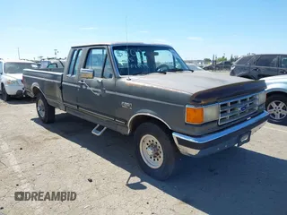 1988 Ford F-250 с VIN 1FTHX25G1JKA79555, выставлен на аукционе IAAI как лот 42505235 с пробегом 36 967 миль миль и . История ставок и продаж доступна на DreamBid. Изображение 1.