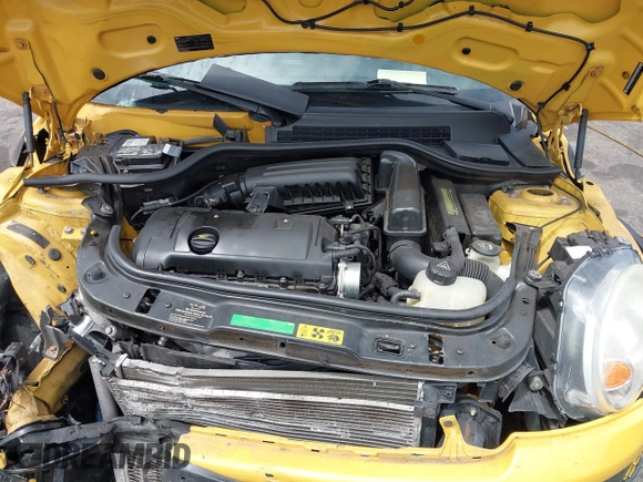 2009 MINI Hardtop with VIN WMWMF33579TT69729, listed as a IAAI auction lot 42116873 with 92,334 mi miles and . Bid and sale history available at DreamBid. Image 10.