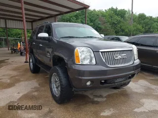 2010 GMC Yukon SLT z VIN 1GKUCCE01AR275719, wystawiony jako IAAI lot #42284365 z przebiegiem 282 323 mil mil oraz . Historia ofert i sprzedaży dostępna na DreamBid. Obrazek 1.