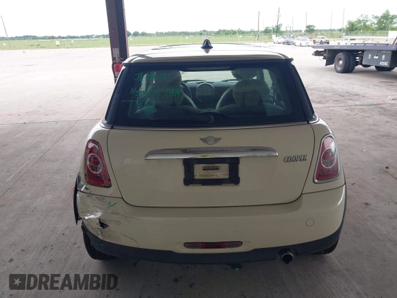 2011 MINI Hardtop with VIN WMWSU3C52BT091664, listed as a IAAI auction lot 42427367 with 110,488 mi miles and . Bid and sale history available at DreamBid. Image 16.