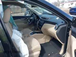 2016 Nissan Rogue SV with VIN KNMAT2MV0GP644922, listed as a IAAI auction lot 41881055 with 118,703 mi miles. Bid and sale history available at carsss.com. Image 5.