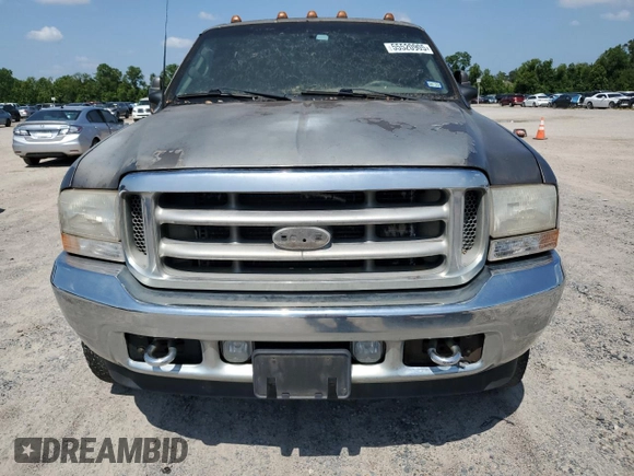 2001 Ford F-250 XL with VIN 1FTNW21F81EC72433, listed as a Copart auction lot 55520905 with 387,113 mi miles and Salvage title. Bid and sale history available at DreamBid. Image 5.