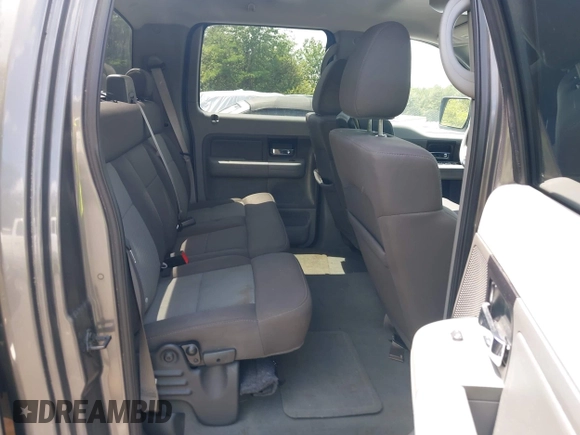 2005 Ford F-150 XLT with VIN 1FTPW12515KE80153, listed as a IAAI auction lot 42057009 with 135,454 mi miles. Bid and sale history available at carsss.com. Image 8.