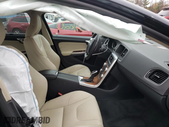 2017 Volvo S60 Inscription Platinum with VIN LYV402TMXHB139479, listed as a Copart auction lot 65626272 with 31,620 mi miles. Bid and sale history available at carsss.com. Image 5.