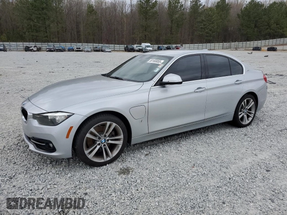 2017 BMW 3 Series 330e iPerformance with VIN WBA8E1C31HA029266, listed as a Copart auction lot 50165855 with 113,737 mi miles and Clean Title. Bid and sale history available at carsss.com. Image 1.