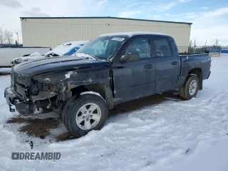2008 Dodge Dakota SXT z VIN 1D7HW38K38S555118, wystawiony jako Copart lot #51614025 z przebiegiem 168 215 mil mil oraz Szkoda całkowita • Salvage title. Historia ofert i sprzedaży dostępna na DreamBid. Obrazek 1.