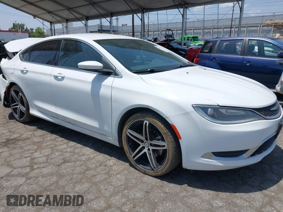 2015 Chrysler 200 Limited с VIN 1C3CCCAB6FN604514, выставлен на аукционе IAAI как лот 42387358 с пробегом 136 400 миль миль и . История ставок и продаж доступна на DreamBid. Изображение 1.