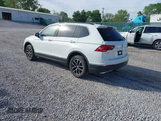 2021 Volkswagen Tiguan SE with VIN 3VV2B7AX6MM139903, listed as a IAAI auction lot 42060657 with 42,747 mi miles and . Bid and sale history available at DreamBid. Image 3.