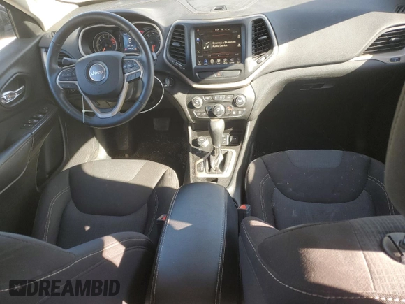 2017 Jeep Cherokee Latitude with VIN 1C4PJMCS0HW546838, listed as a Copart auction lot 89305395 with 57,581 mi miles and Salvage Title. Bid and sale history available at DreamBid. Image 8.
