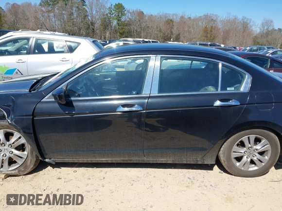2012 Honda Accord SE z VIN 1HGCP2F64CA163282, wystawiony jako IAAI lot #41777461 z przebiegiem 111 975 mil mil oraz . Historia ofert i sprzedaży dostępna na DreamBid. Obrazek 14.