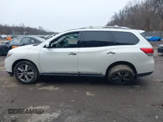 2015 Nissan Pathfinder S z VIN 5N1AR2MM8FC703674, wystawiony jako IAAI lot #41548944 z przebiegiem 100 150 mil mil oraz . Historia ofert i sprzedaży dostępna na DreamBid. Obrazek 14.