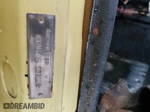 1964 Chevrolet Impala z VIN 41467L179102, wystawiony jako Copart lot #77947844 z przebiegiem 96 809 mil mil oraz Nie do naprawy • Non repairable. Historia ofert i sprzedaży dostępna na DreamBid. Obrazek 13.