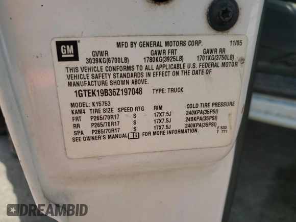 2006 GMC Sierra 1500 SLT z VIN 1GTEK19B36Z197048, wystawiony jako Copart lot #49546565 z przebiegiem 220 828 mil mil oraz Szkoda całkowita • Salvage title. Historia ofert i sprzedaży dostępna na DreamBid. Obrazek 12.