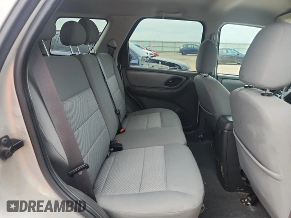 2005 Ford Escape XLT with VIN 1FMYU031X5KE02367, listed as a Copart auction lot 62699145 with 127,734 mi miles and Non repairable. Bid and sale history available at DreamBid. Image 11.