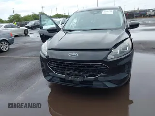 2021 Ford Escape SE z VIN 1FMCU0G61MUA15936, wystawiony jako IAAI lot #41725241 z przebiegiem 48 865 mil mil oraz . Historia ofert i sprzedaży dostępna na DreamBid. Obrazek 6.