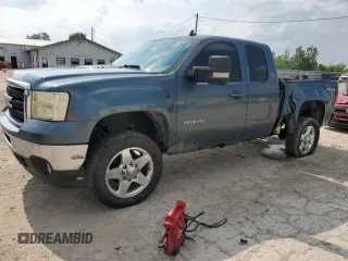 2012 GMC Sierra 2500HD SLT with VIN 1GT221E88CZ107577, listed as a Copart auction lot 60131465 with 161,749 mi miles and Salvage title. Bid and sale history available at DreamBid. Image 1.