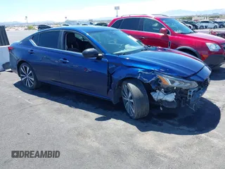 2022 Nissan Altima SR z VIN 1N4BL4CV3NN424531, wystawiony jako IAAI lot #42154119 z przebiegiem 72 233 mil mil oraz . Historia ofert i sprzedaży dostępna na DreamBid. Obrazek 1.