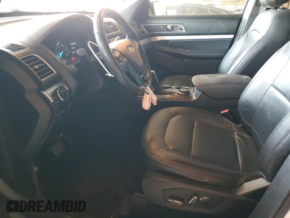 2017 Ford Explorer XLT с VIN 1FM5K8D88HGD84705, выставлен на аукционе Copart как лот 58265165 с пробегом 69 189 миль миль и Списание • Salvage title. История ставок и продаж доступна на DreamBid. Изображение 7.