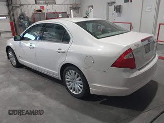 2010 Ford Fusion Hybrid with VIN 3FADP0L30AR152547, listed as a IAAI auction lot 42191154 with 105,180 mi miles. Bid and sale history available at carsss.com. Image 3.